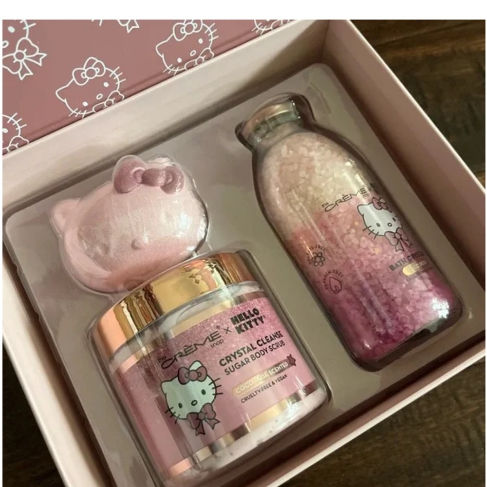 New Hello kitty limited edition lovely luxury bath spa kit - Picture 11 of 13